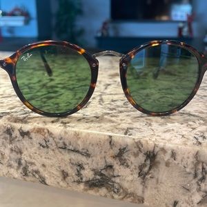 Ray-Ban tortoise round sunglasses